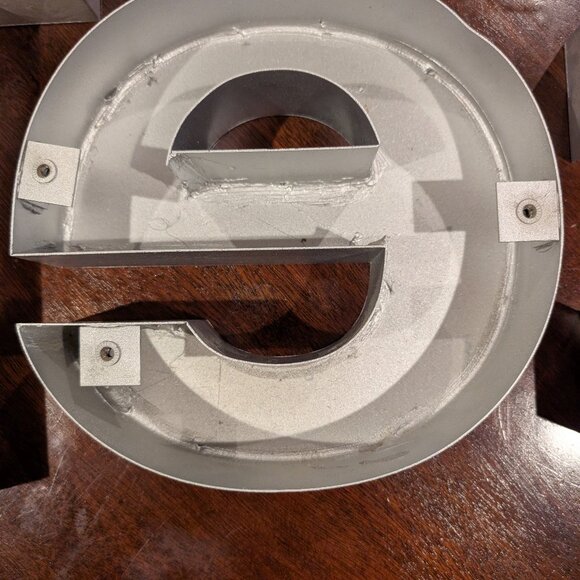 🧱 Industrial Metal Sign Letters – “Tech” – Sell as Set or Individually - Picture 6 of 11